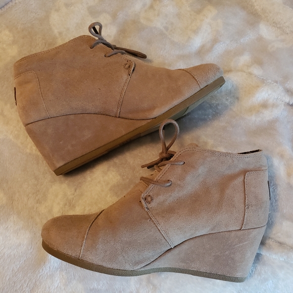 Toms Suede Wedge Booties - Picture 1 of 3